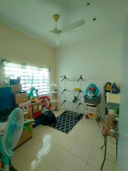 Rumah Berkembar untuk Dijual di Seksyen 29 (Shah Alam) - Hazeman Omar - PropertyGuru.com.my