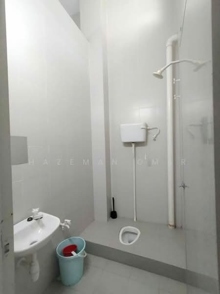 Rumah Berkembar untuk Dijual di Seksyen 29 (Shah Alam) - Hazeman Omar - Bathroom - PropertyGuru.com.my