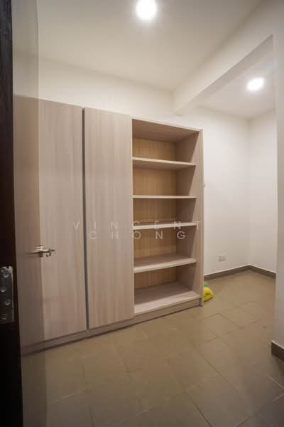 Condominium for Rent at The Bay Residences - Vincent Chong - Maid / Store Room - PropertyGuru.com.my