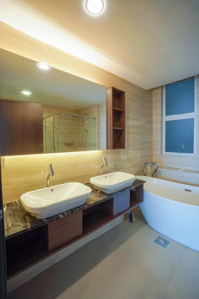 Condominium for Rent at The Bay Residences - Vincent Chong - Master Bathroom - PropertyGuru.com.my