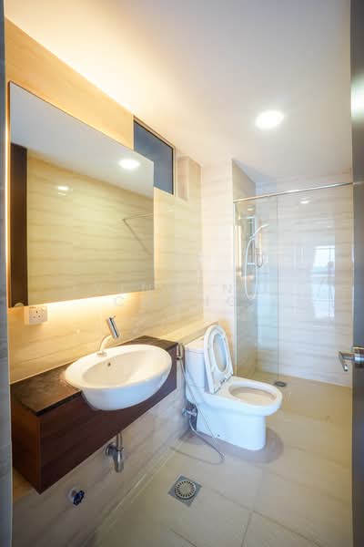 Condominium for Rent at The Bay Residences - Vincent Chong - Common Bathroom - PropertyGuru.com.my