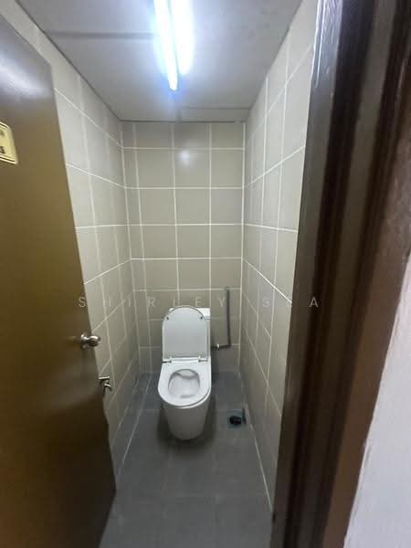 Kilang Berkembar untuk Disewa di Taman Industri Balakong Jaya (Balakong) - Shirley Sea - Bathroom - PropertyGuru.com.my