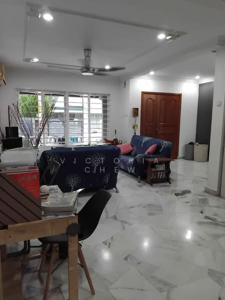 Rumah Teres untuk Dijual di Usj 18 (Subang Jaya) - Victoria Chew - Living Room - PropertyGuru.com.my
