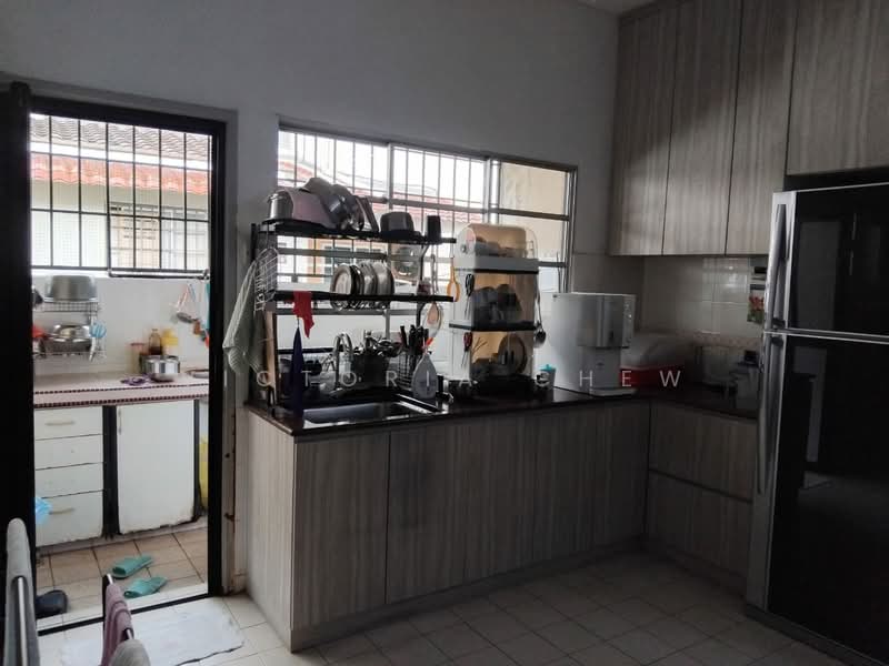 Rumah Teres untuk Dijual di Usj 18 (Subang Jaya) - Victoria Chew - Kitchen - PropertyGuru.com.my