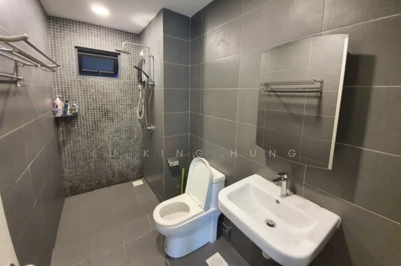 Kondominium untuk Disewa di Parkhill Residence - Lu King Hung - Bathroom - PropertyGuru.com.my