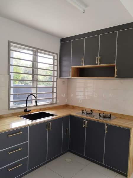 Rumah Banglo untuk Dijual di Seksyen U9 (Shah Alam) - Mohammad Din Majid - Kitchen - PropertyGuru.com.my