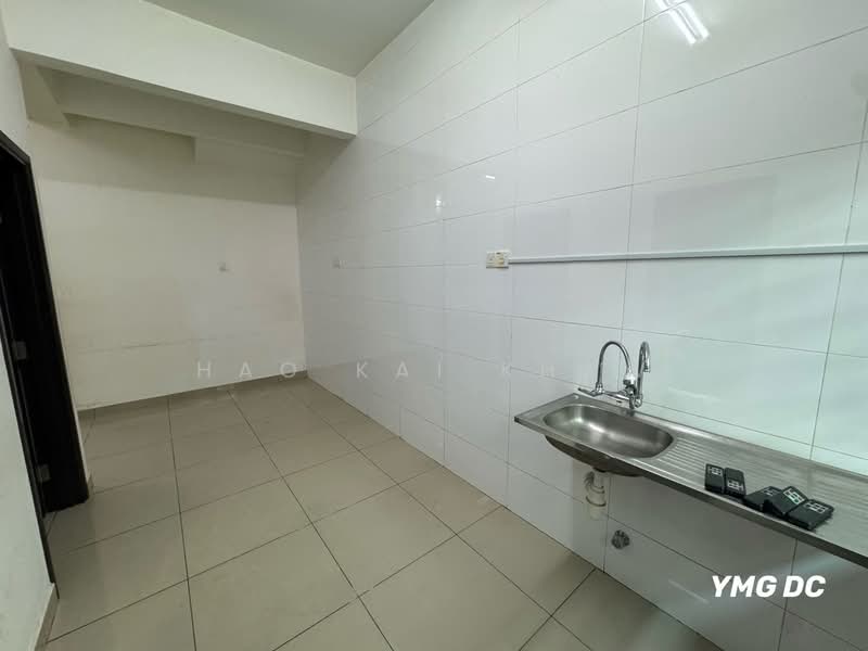 Rumah Teres 3 Tingkat untuk Dijual di Taman Sejati (Klang) - Hao Kai Khaw - Kitchen - PropertyGuru.com.my