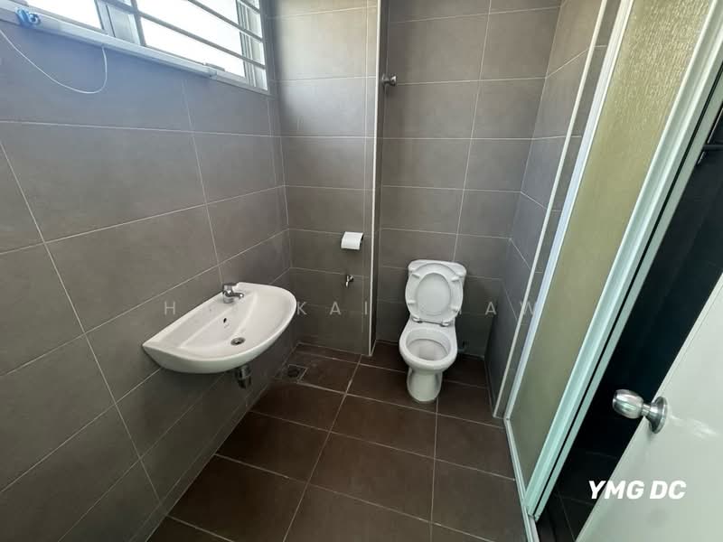 Rumah Teres 3 Tingkat untuk Dijual di Taman Sejati (Klang) - Hao Kai Khaw - Bathroom - PropertyGuru.com.my