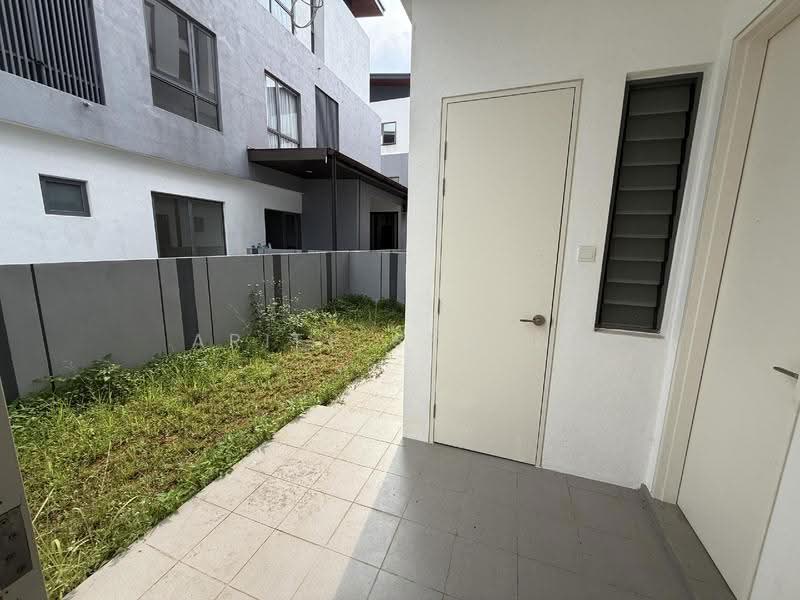 Semi-Detached House for Sale in Kota Kemuning (Shah Alam) - Ariff Syafiq - Exterior - PropertyGuru.com.my
