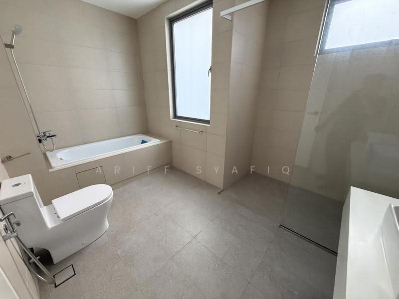 Semi-Detached House for Sale in Kota Kemuning (Shah Alam) - Ariff Syafiq - Bathroom - PropertyGuru.com.my