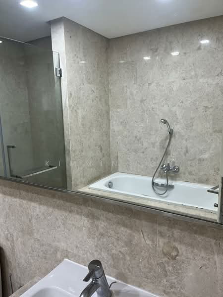 Kediaman Servis untuk Dijual di Hampshire Place - Kimmin Low - Bathroom - PropertyGuru.com.my