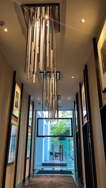 Kediaman Servis untuk Dijual di Hampshire Place - Kimmin Low - Entrance - PropertyGuru.com.my