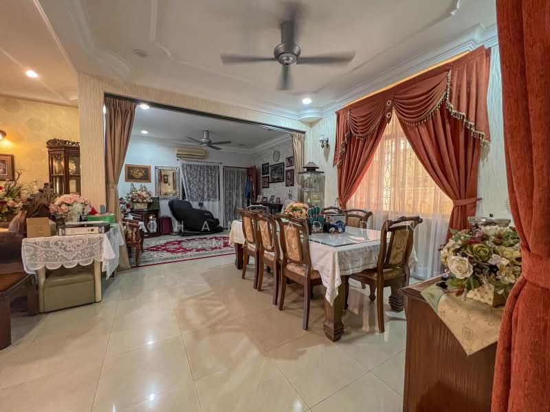 Bungalow for Sale in Seksyen 2 (Shah Alam) - Mohammad Din Majid - Dining Room - PropertyGuru.com.my