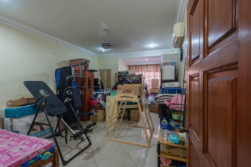 Bungalow for Sale in Seksyen 2 (Shah Alam) - Mohammad Din Majid - Living Room - PropertyGuru.com.my