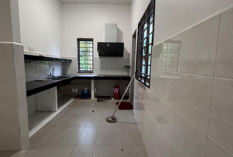 Semi-Detached House for Sale in Kampung Salak (Sepang) - Mel Wong - Kitchen - PropertyGuru.com.my