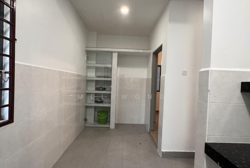 Semi-Detached House for Sale in Kampung Salak (Sepang) - Mel Wong - Kitchen - PropertyGuru.com.my