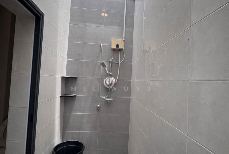 Semi-Detached House for Sale in Kampung Salak (Sepang) - Mel Wong - Bathroom - PropertyGuru.com.my
