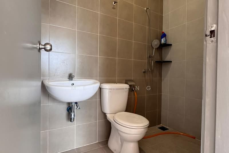Semi-Detached House for Sale in Kampung Salak (Sepang) - Mel Wong - Bathroom - PropertyGuru.com.my