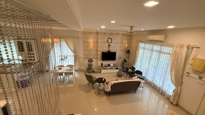Rumah Berkembar untuk Dijual di Bandar Baru Sungai Long (Kajang) - Selene Chong - Living Room - PropertyGuru.com.my