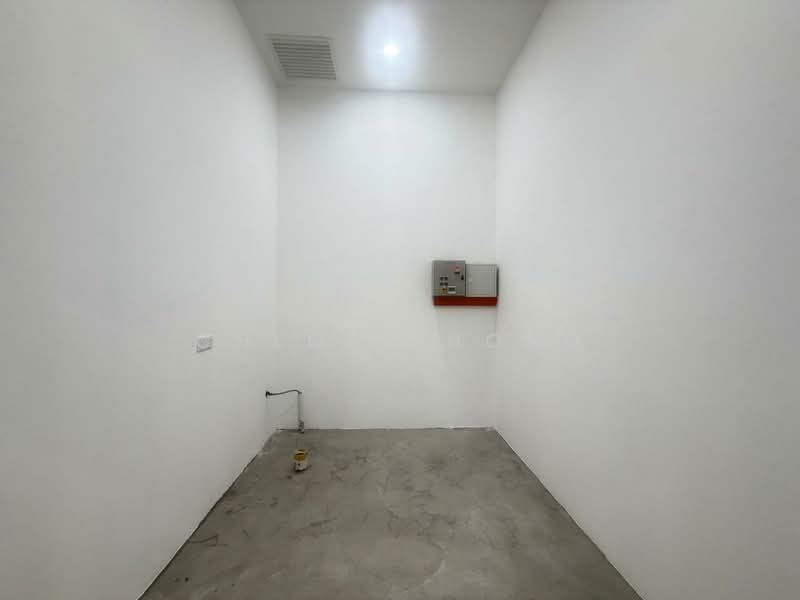 Pejabat Runcit untuk Disewa di Petaling Jaya (Selangor) - Chloe Thong - Interior - PropertyGuru.com.my