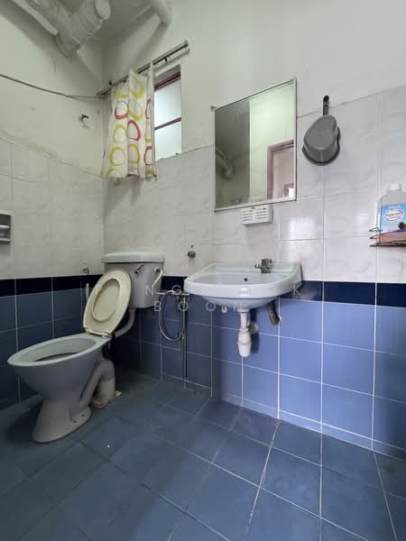 Condominium for Sale at Danau Impian - Pang Hiok Boon - Bathroom - PropertyGuru.com.my
