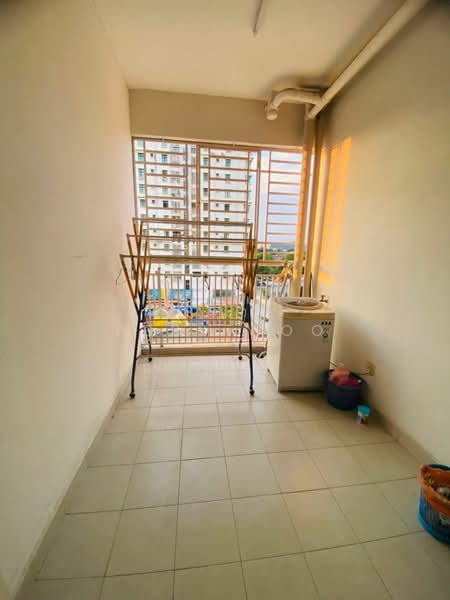 Kondominium untuk Disewa di Kristal View - Abby Woo - Balcony - PropertyGuru.com.my
