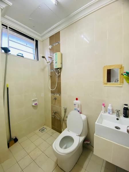 Kondominium untuk Disewa di Kristal View - Abby Woo - Bathroom - PropertyGuru.com.my