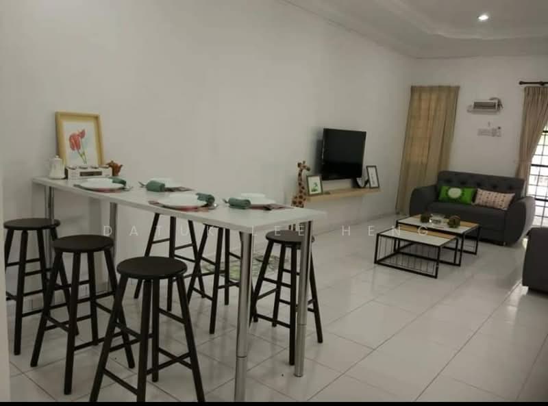 Rumah Teres 2 Tingkat untuk Disewa di Taman Ipoh Permai (Ipoh) - Datuk Lee Heng - Living Room - PropertyGuru.com.my