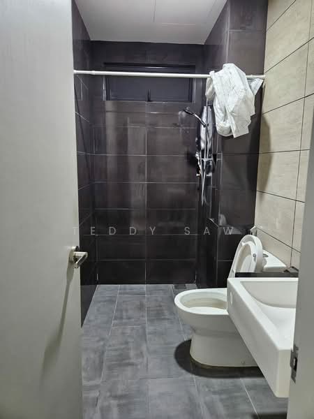 Condominium for Sale at Legend Heights - Teddy Saw - Bathroom - PropertyGuru.com.my