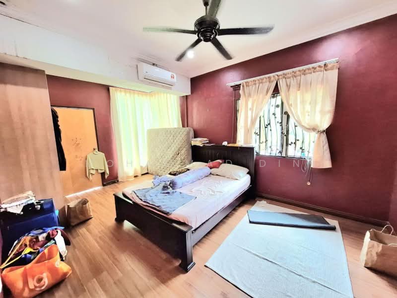 Rumah Berkembar untuk Dijual di Seksyen 9 (Shah Alam) - Mohammad Din Majid - PropertyGuru.com.my