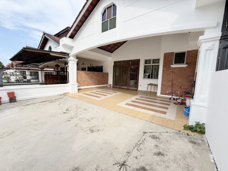 1.5-storey Terraced House for Sale in Taman Pelangi Indah (Ulu Tiram) - Yik Tat - PropertyGuru.com.my