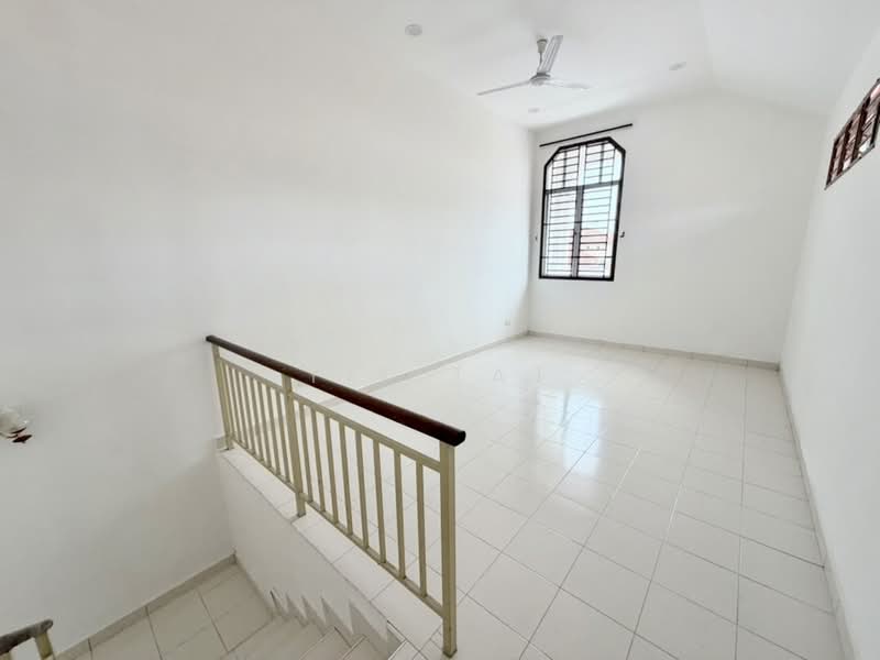 1.5-storey Terraced House for Sale in Taman Pelangi Indah (Ulu Tiram) - Yik Tat - PropertyGuru.com.my