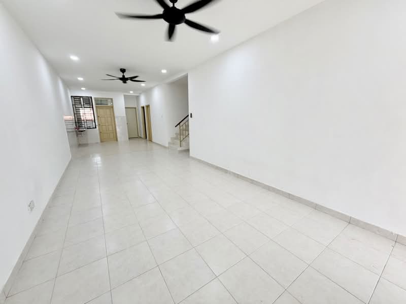 1.5-storey Terraced House for Sale in Taman Pelangi Indah (Ulu Tiram) - Yik Tat - PropertyGuru.com.my