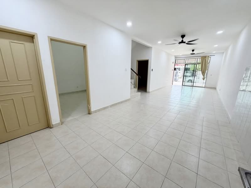 1.5-storey Terraced House for Sale in Taman Pelangi Indah (Ulu Tiram) - Yik Tat - PropertyGuru.com.my