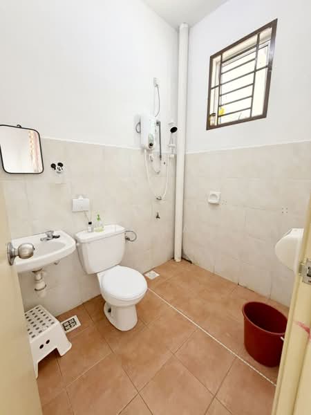 1.5-storey Terraced House for Sale in Taman Pelangi Indah (Ulu Tiram) - Yik Tat - PropertyGuru.com.my