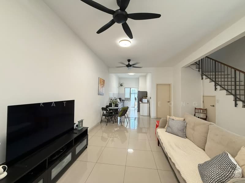 2-storey Terraced House for Rent in Rawang (Selangor) - Katherine Leong - Living Room - PropertyGuru.com.my