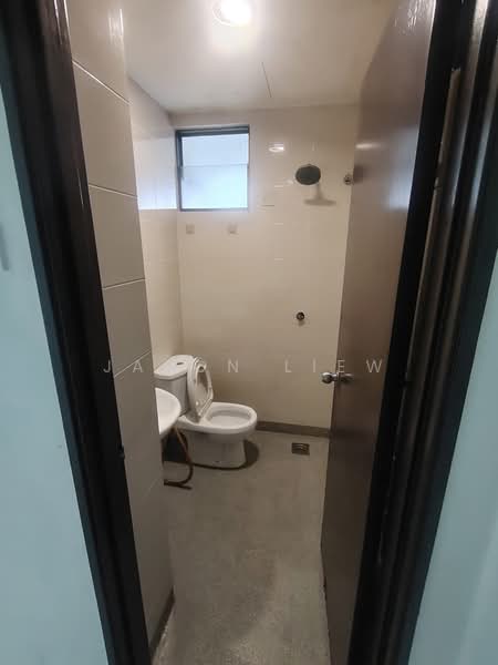 Condominium for Rent at Residensi Zamrud - Jason Liew - Bathroom - PropertyGuru.com.my