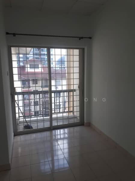 Kondominium untuk Dijual di Indah Condominium - Edwin Wong - Balcony - PropertyGuru.com.my