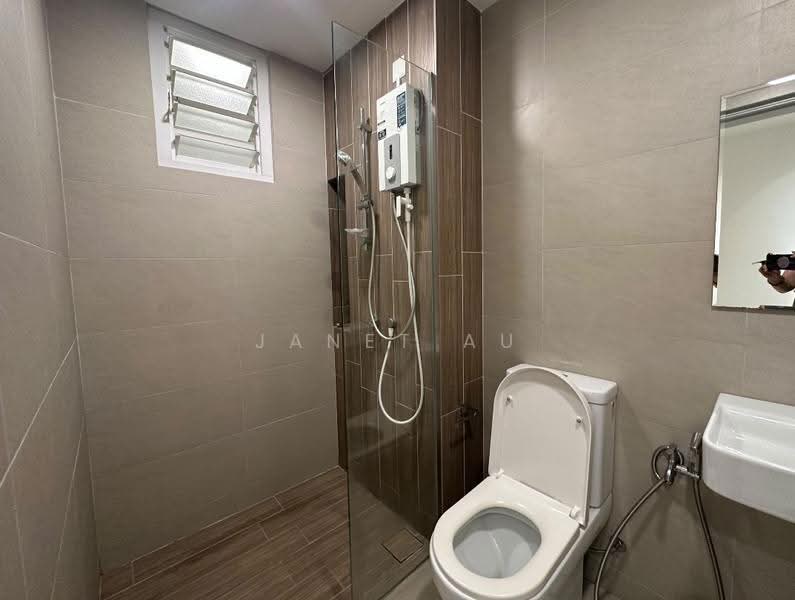 Service Residence for Sale at RYAN & MIHO - Janet Au - Bathroom - PropertyGuru.com.my