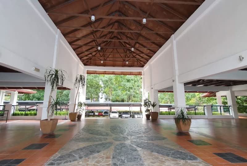 Kondominium untuk Dijual di Changkat View - Fifi Natasya - Entrance - PropertyGuru.com.my