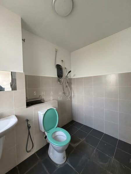 2-storey Terraced House for Sale in Bandar Kinrara Seksyen 7 (Bandar Kinrara) - Shahidan Ismail - Bathroom - PropertyGuru.com.my
