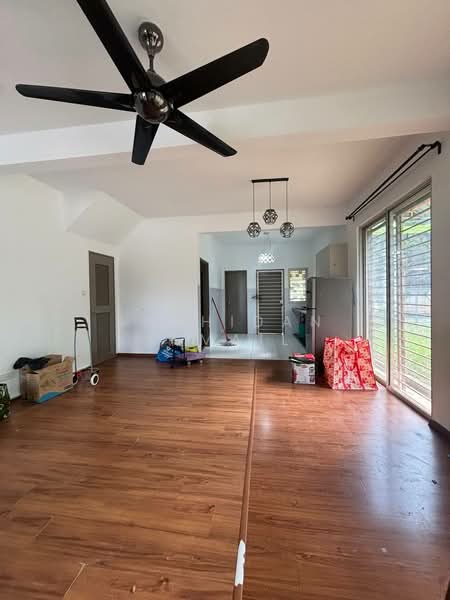2-storey Terraced House for Sale in Bandar Kinrara Seksyen 7 (Bandar Kinrara) - Shahidan Ismail - Living Room - PropertyGuru.com.my