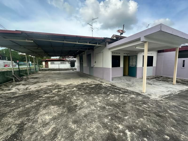 Rumah Teres 1 Tingkat untuk Dijual di Taman Johor Jaya (Johor Bahru) - Ee Fong Toh - Exterior - PropertyGuru.com.my