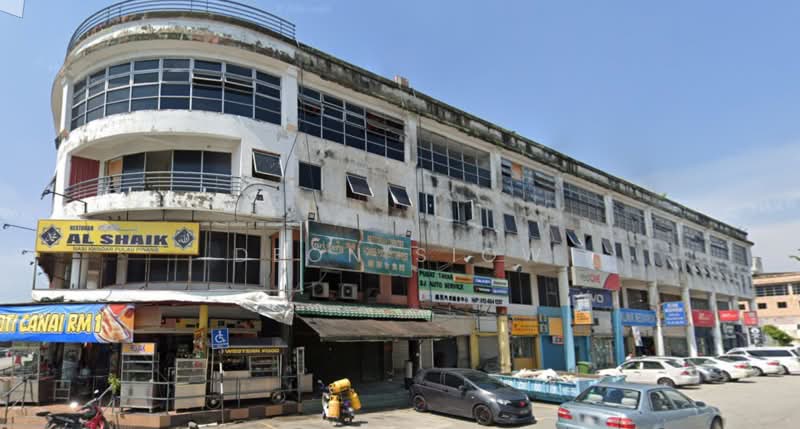Shop for Rent in Bandar Country Homes (Rawang) - Deon Siow - Exterior - PropertyGuru.com.my