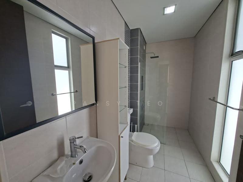 Semi-Detached House for Rent in Iskandar Puteri (Nusajaya) (Johor) - Pansy Teo - Bathroom - PropertyGuru.com.my