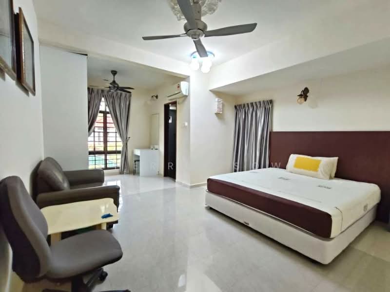 Rumah Banglo untuk Dijual di Taman Kolam Air (Johor Bahru) - Sherrly Sow - Bedroom - PropertyGuru.com.my