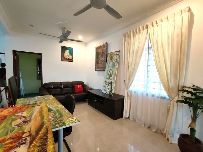 Rumah Banglo untuk Dijual di Taman Kolam Air (Johor Bahru) - Sherrly Sow - Living Room - PropertyGuru.com.my