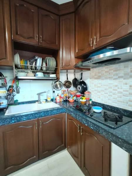 Rumah Banglo untuk Dijual di Taman Kolam Air (Johor Bahru) - Sherrly Sow - Kitchen - PropertyGuru.com.my