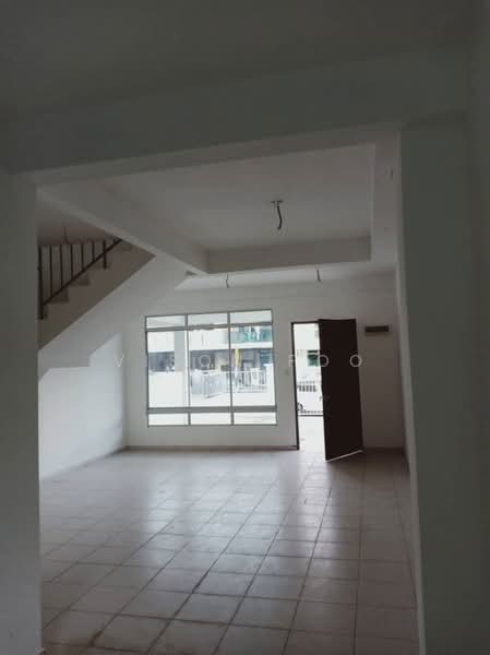Rumah Teres 2.5 Tingkat untuk Disewa di Senai (Johor) - Vison Foo - Living Room - PropertyGuru.com.my