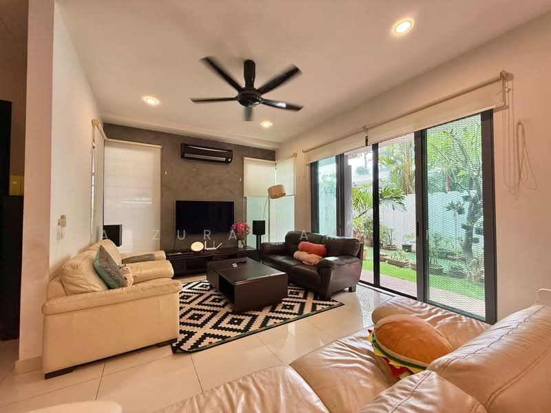 Semi-Detached House for Sale in Taman Persiaran Bangi (Bandar Baru Bangi) - Adzura Zamedin - Living Room - PropertyGuru.com.my